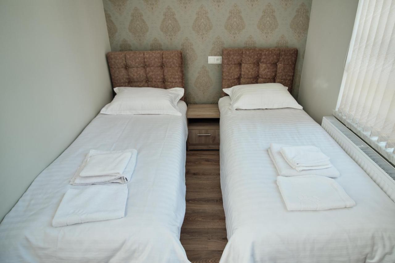 Ro Metro Aparthotel Gjoemri Buitenkant foto