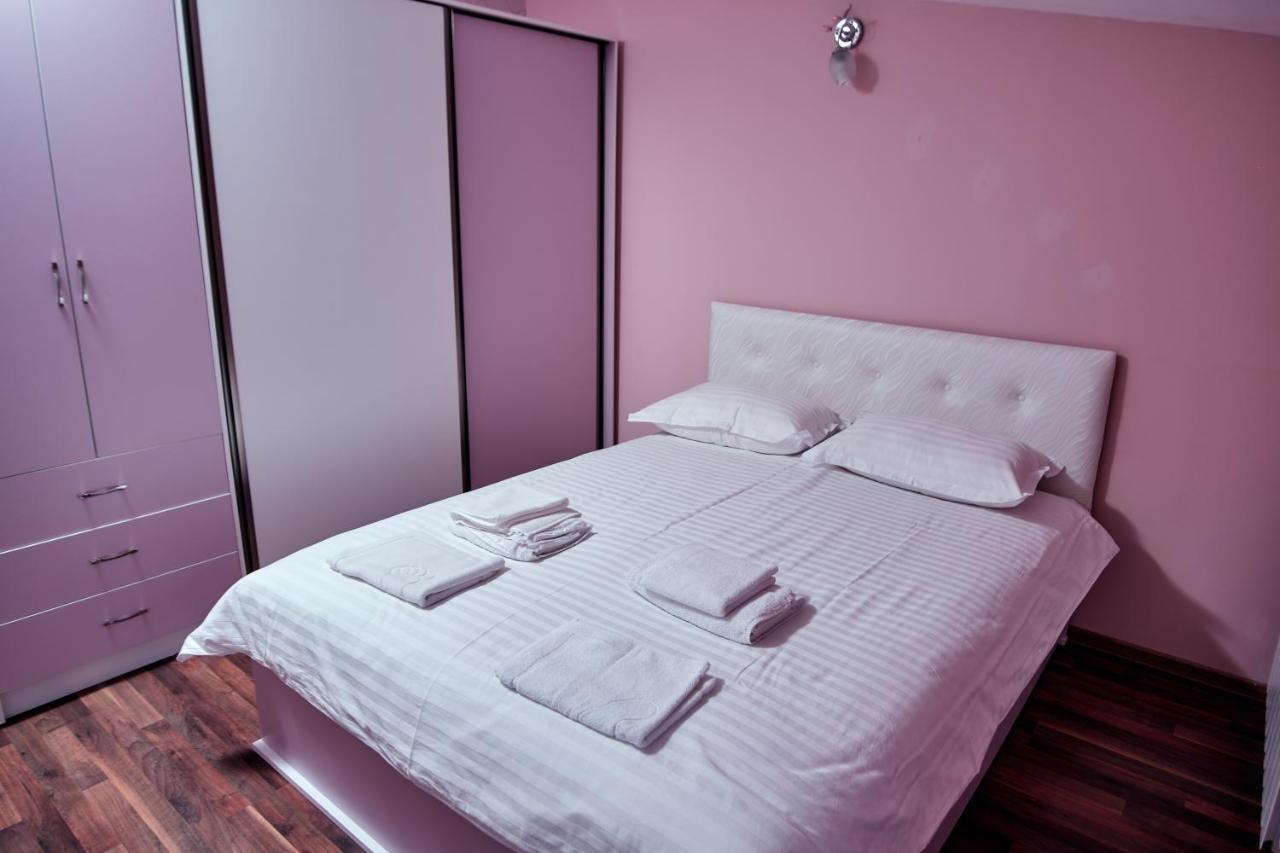 Ro Metro Aparthotel Gjoemri Buitenkant foto
