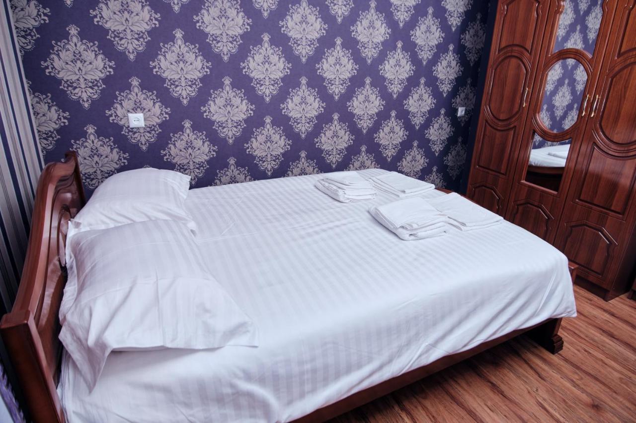 Ro Metro Aparthotel Gjoemri Buitenkant foto