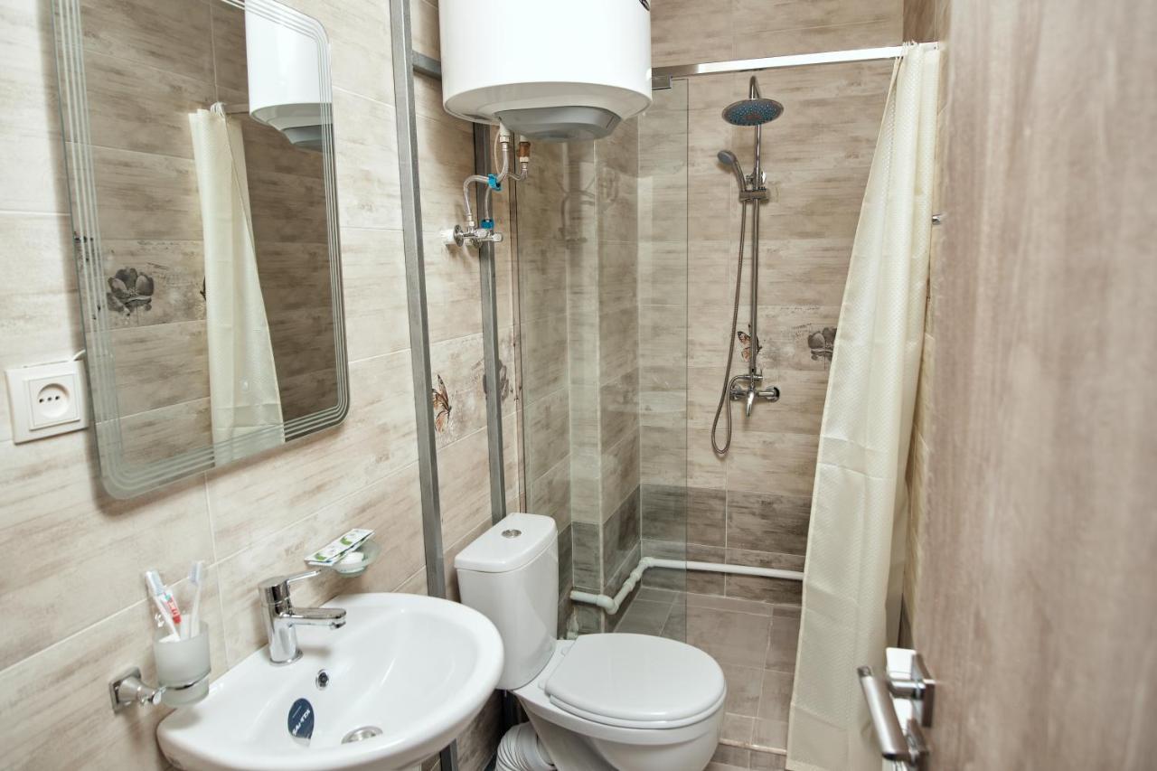 Ro Metro Aparthotel Gjoemri Buitenkant foto