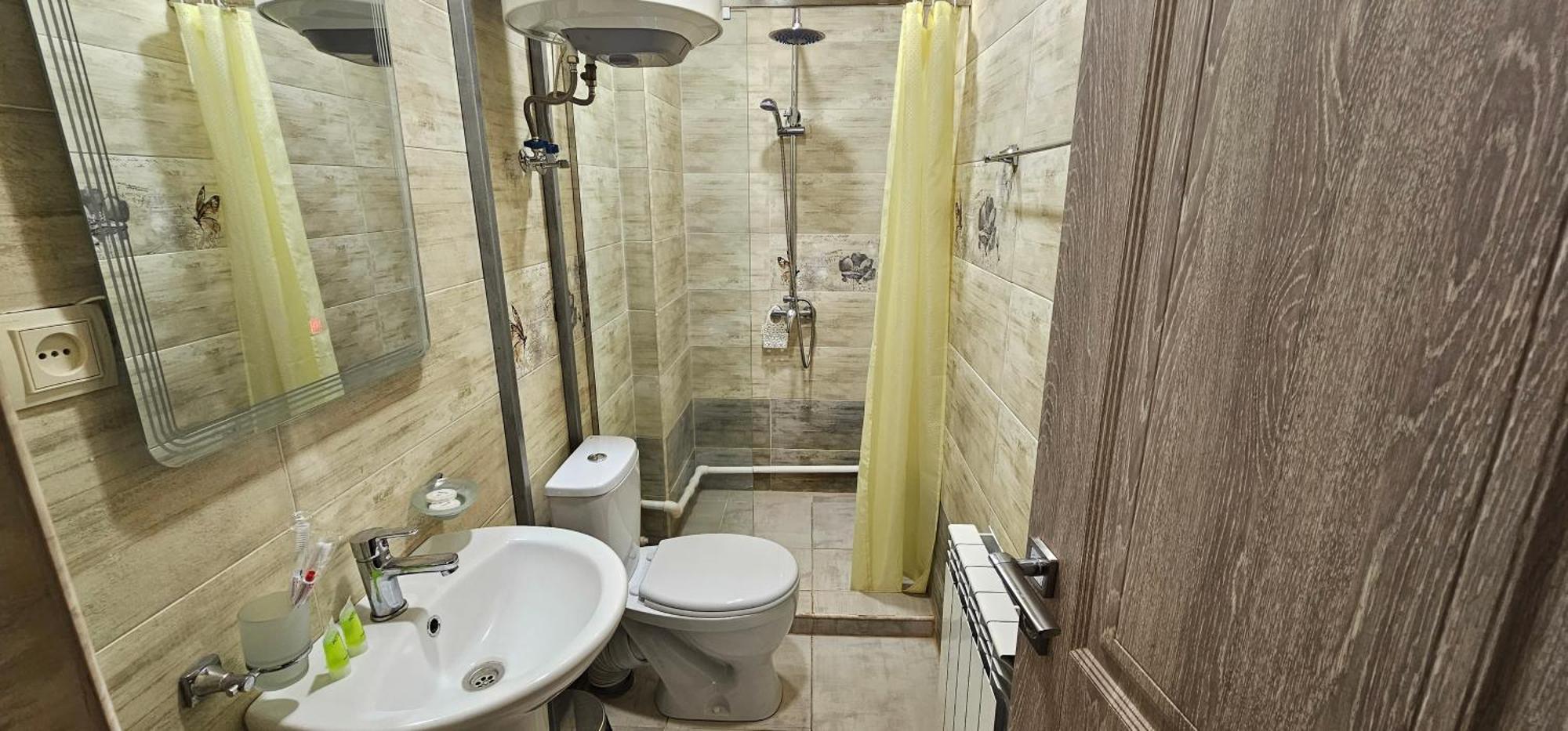 Ro Metro Aparthotel Gjoemri Buitenkant foto