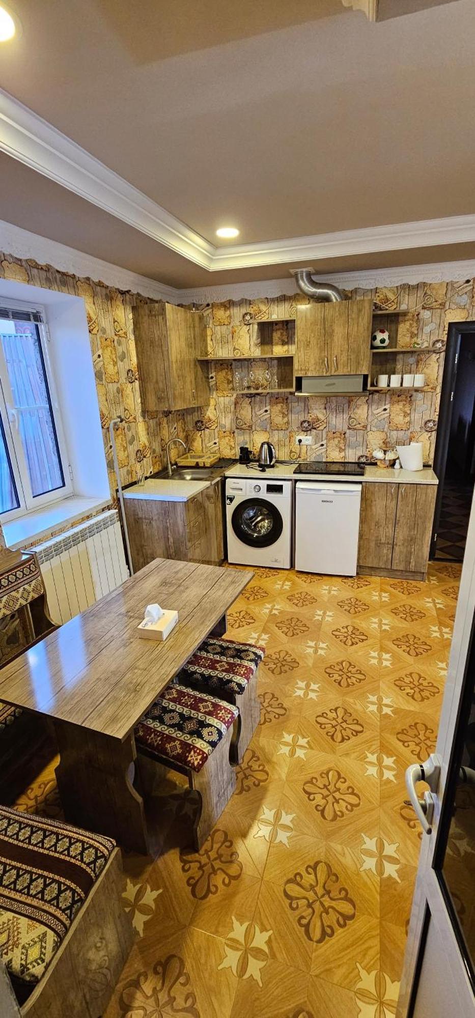 Ro Metro Aparthotel Gjoemri Buitenkant foto