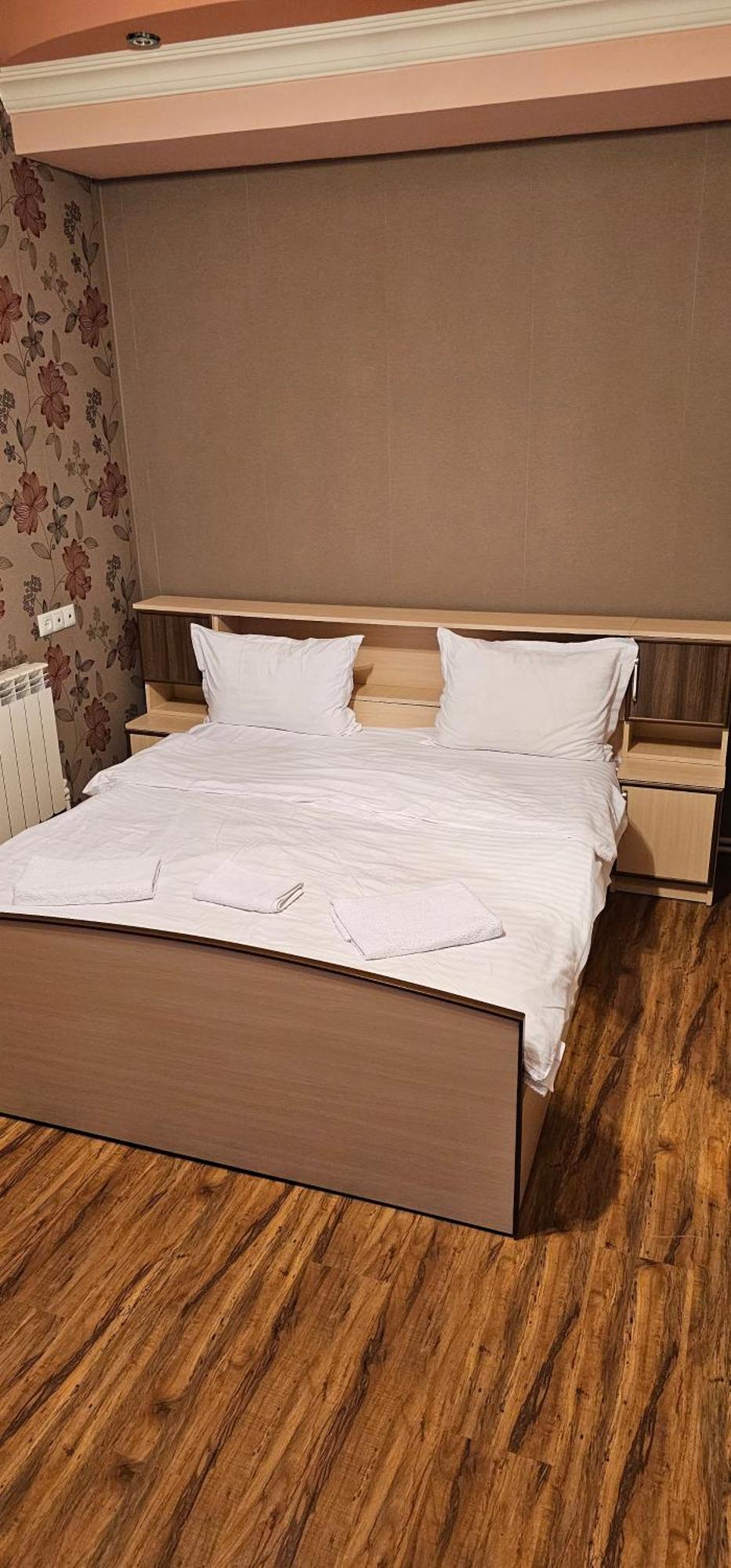 Ro Metro Aparthotel Gjoemri Buitenkant foto