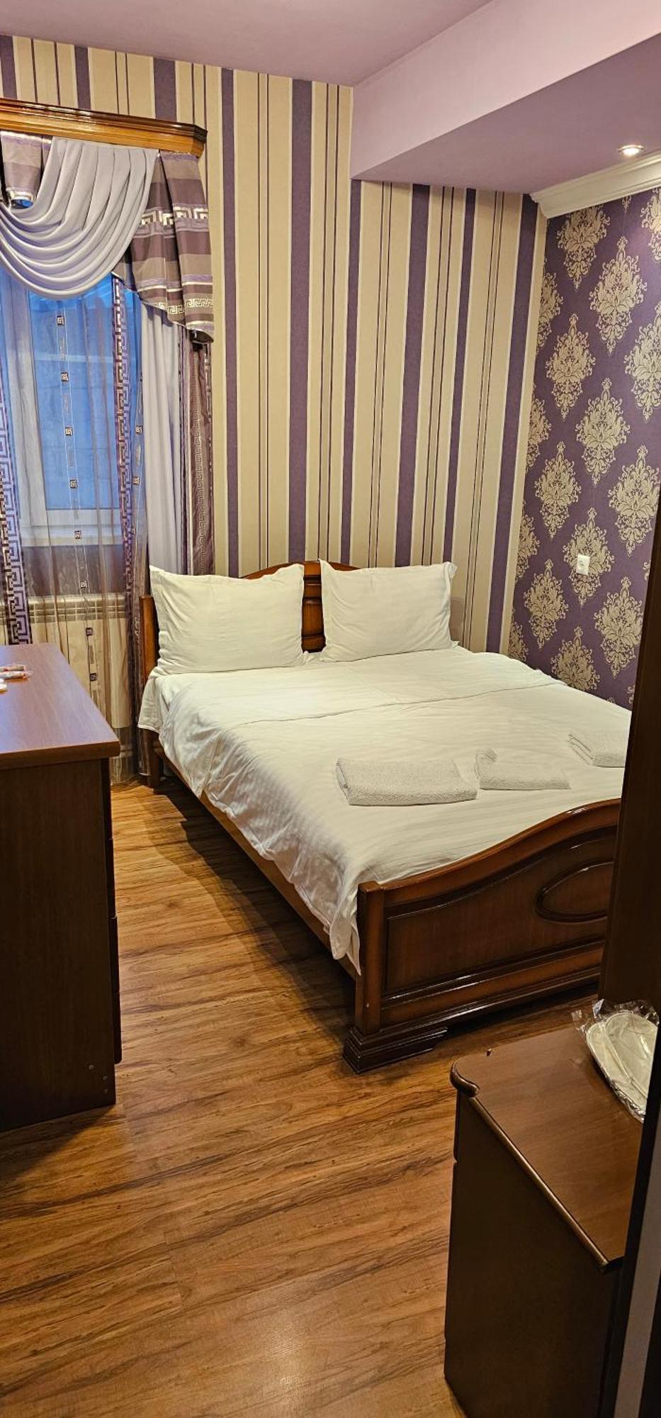 Ro Metro Aparthotel Gjoemri Buitenkant foto