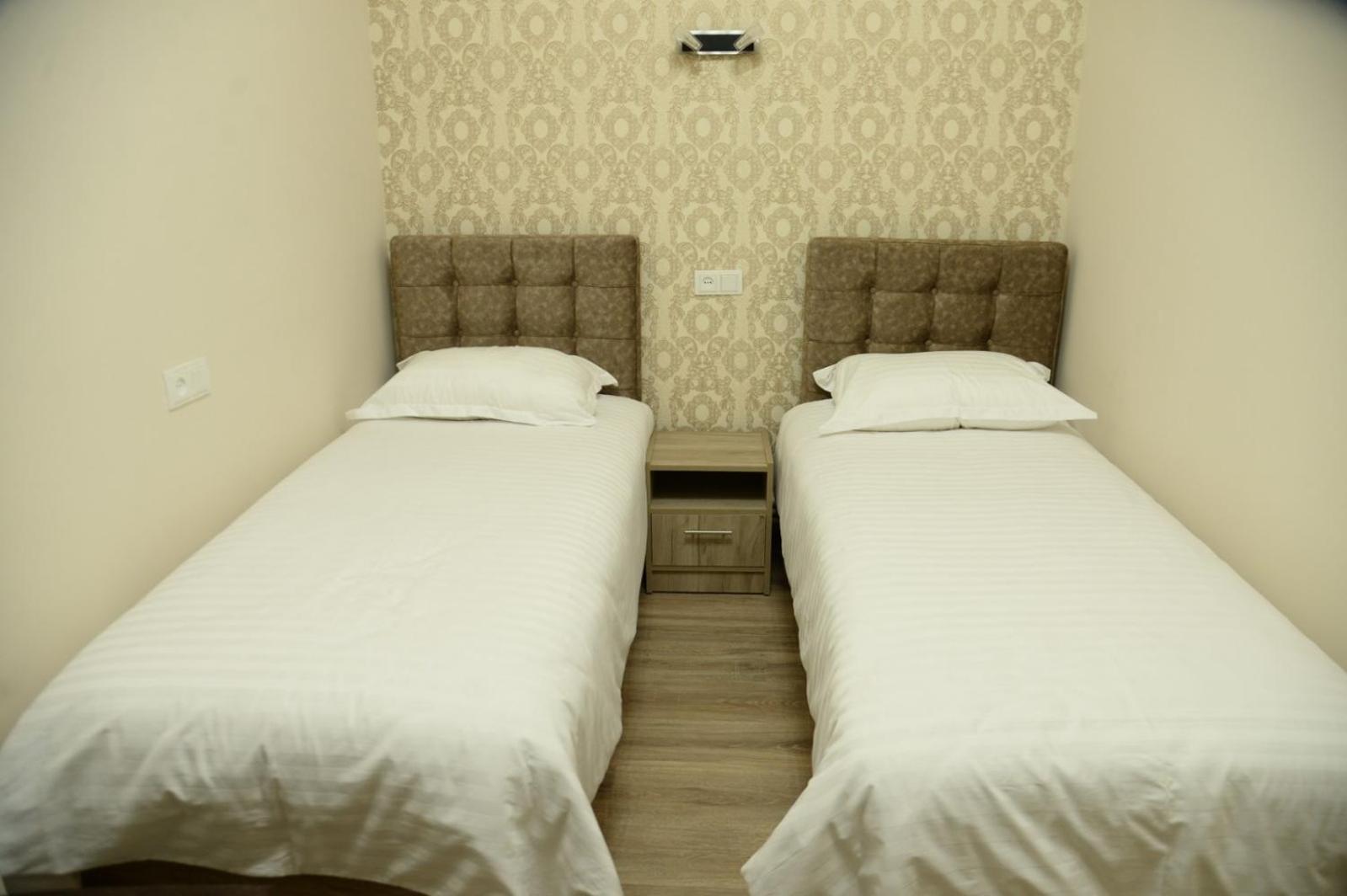 Ro Metro Aparthotel Gjoemri Buitenkant foto
